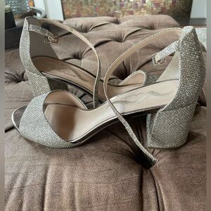 Nina Enrica Block Heels - Size 8.5